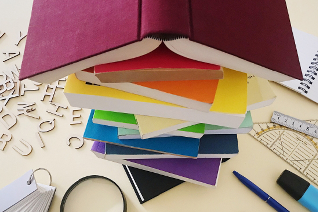 河合塾の黒本って何？大学受験に最適な参考書の赤本との違いは？