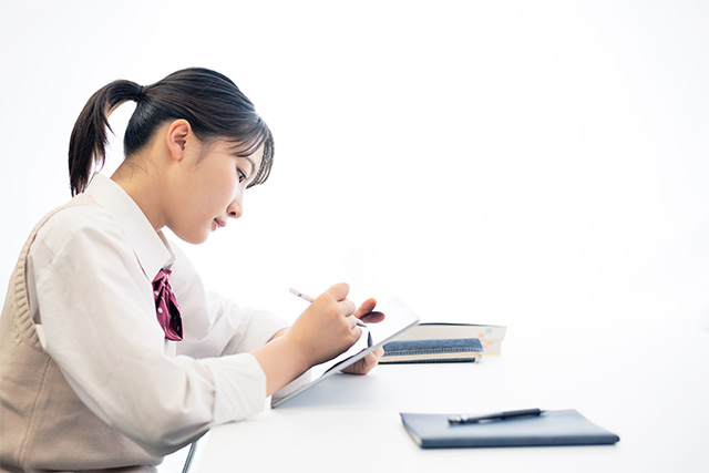 河合塾のオンライン授業の特徴は？教科・料金・退会方法まで解説