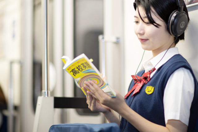 電車で勉強する方法って？メリットやコツと共にご紹介