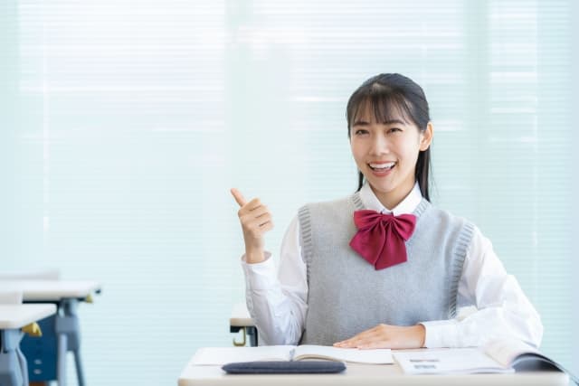 笑顔の女子高生