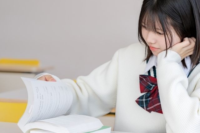 文系志望におすすめの予備校はどこ？選び方や科目・コースも解説